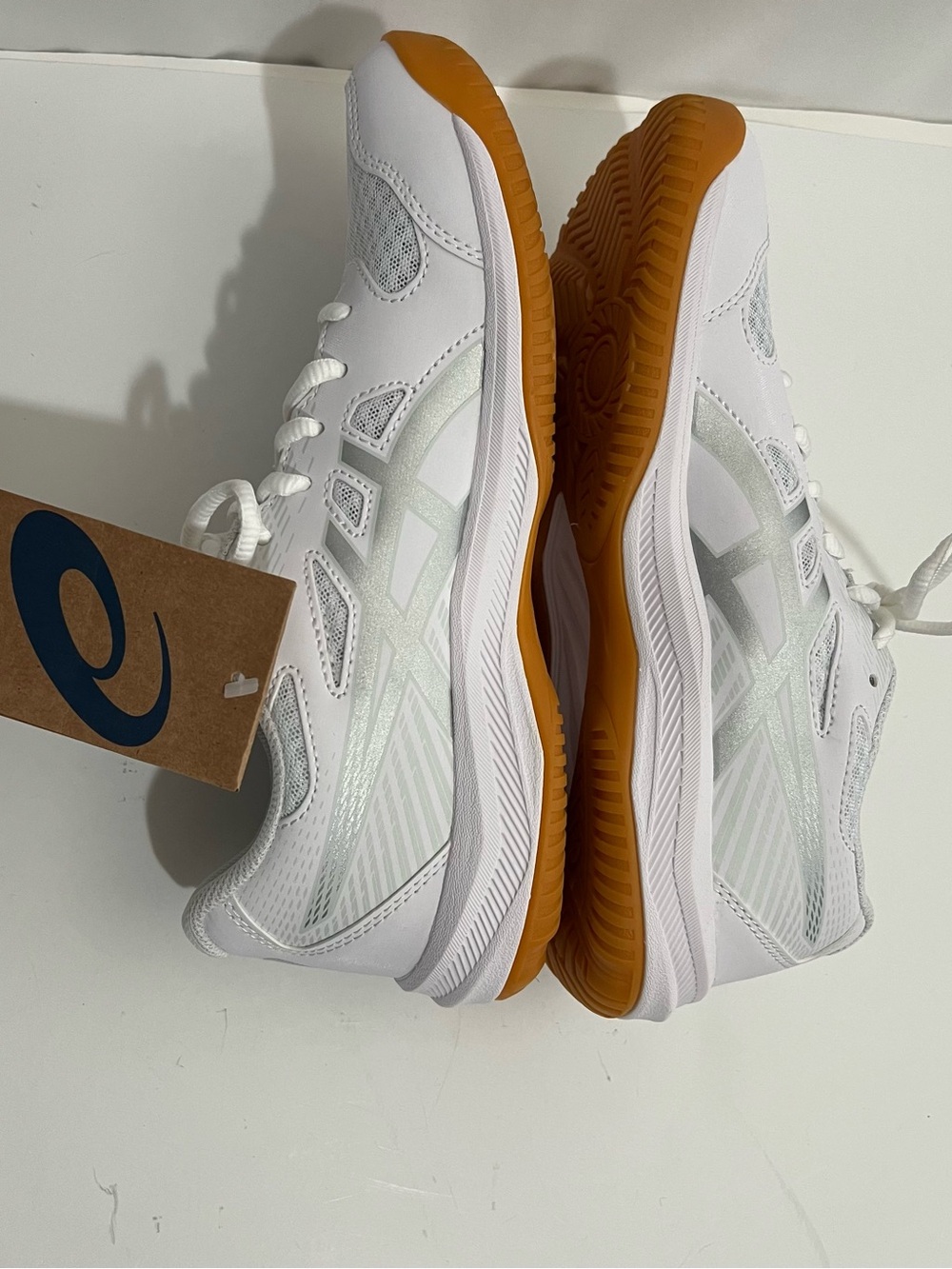 ASICS Women's Upcourt 6 Volleyball Shoes White & Silver Size 8.5 New - Picture 8 of 13